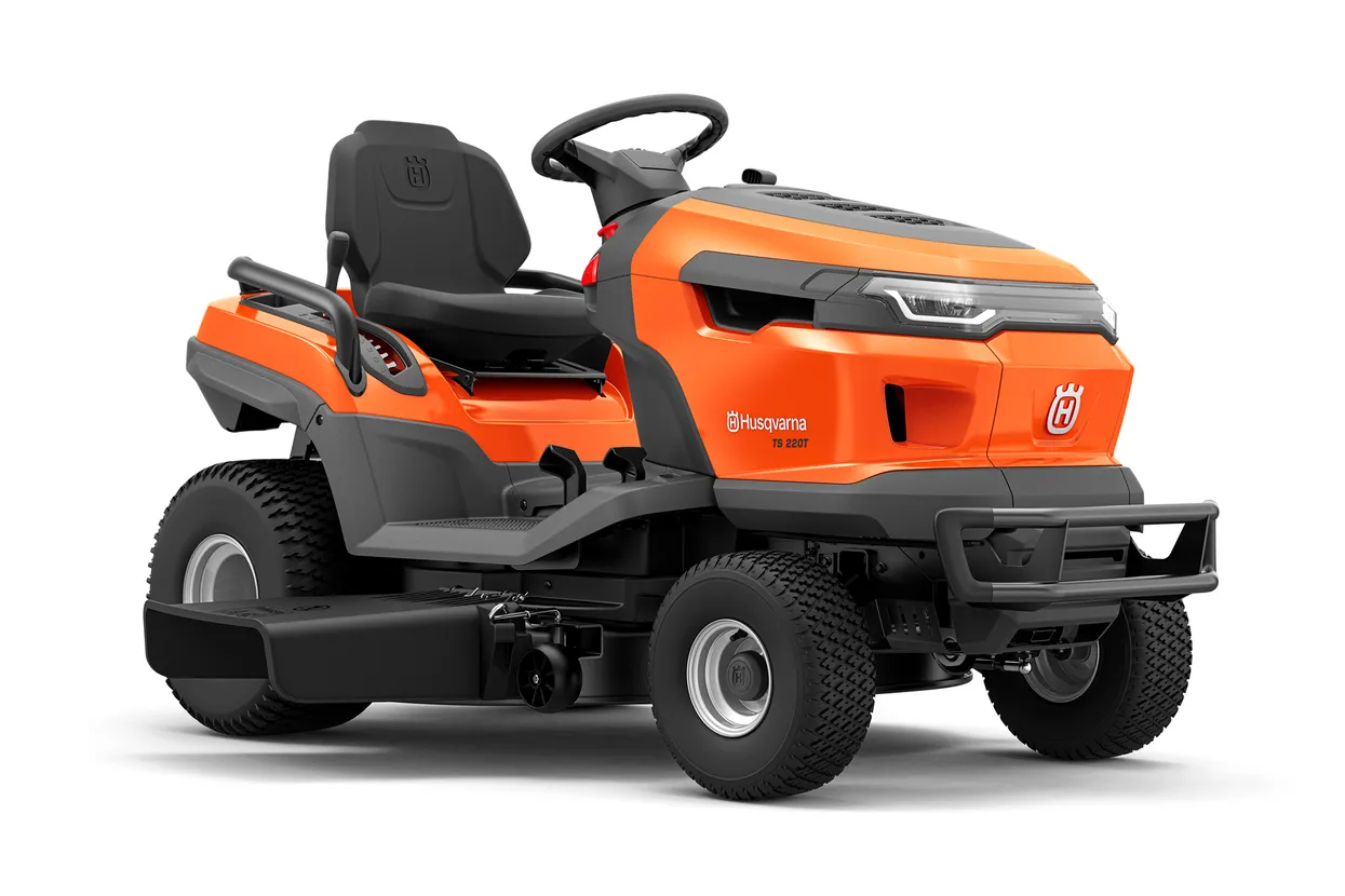 HUSQVARNA RIDE ON MOWER TS220TD GYMPIE
